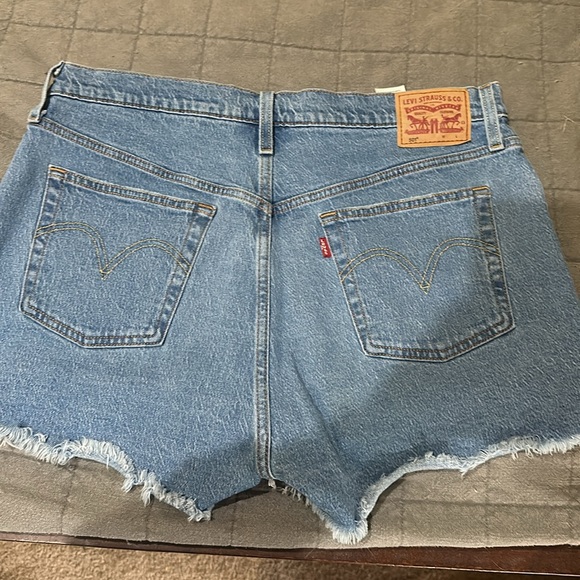 Levi button fly waist 33 - Picture 2 of 3
